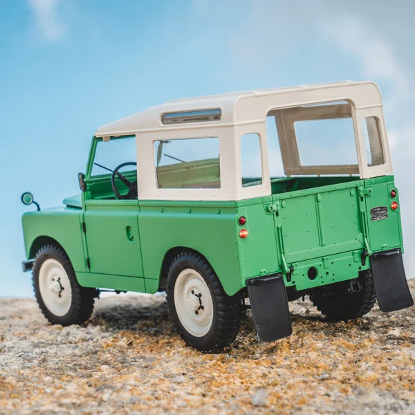 FMS 1:12 Land Rover Series II RTR - Image 7