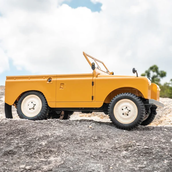 FMS 1:12 Land Rover Series II RTR - Image 6