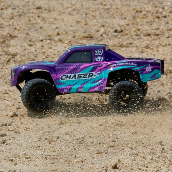 FMS 124 FSC24 Chaser Short Course Truck RTR - Image 8