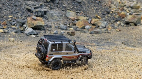 RGT EX86020 INTRUDER LC71 RTR -1/10 Off-road Crawler - Image 15