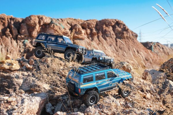 YIKONG YK4107 1/10 4WD RC Car Rock Crawler (NISSAN PATROL) Two Speed- Differential Locks- LCG Chassis -Tank Turn LED Lights Off-Road Climbing Truck - Image 11