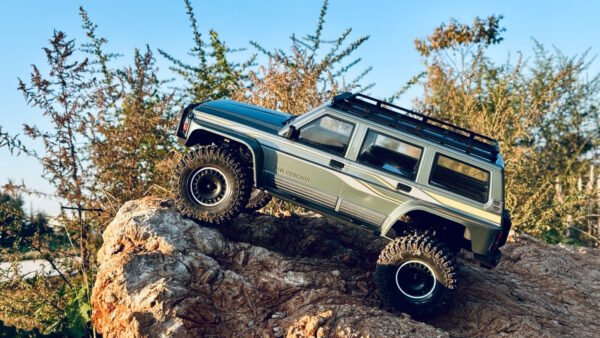 YIKONG YK4107 1/10 4WD RC Car Rock Crawler (NISSAN PATROL) Two Speed- Differential Locks- LCG Chassis -Tank Turn LED Lights Off-Road Climbing Truck - Image 13