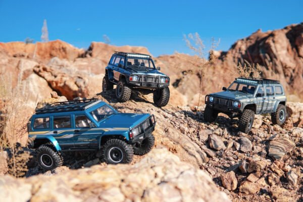 YIKONG YK4107 1/10 4WD RC Car Rock Crawler (NISSAN PATROL) Two Speed- Differential Locks- LCG Chassis -Tank Turn LED Lights Off-Road Climbing Truck - Image 14