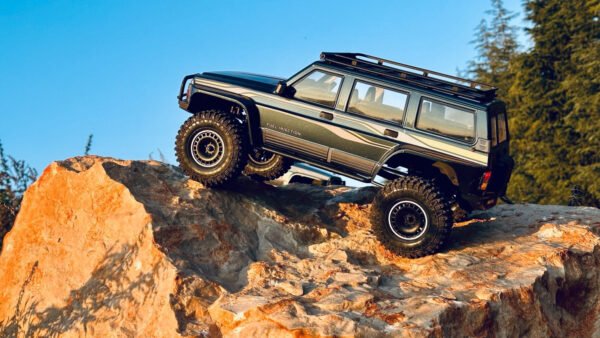 YIKONG YK4107 1/10 4WD RC Car Rock Crawler (NISSAN PATROL) Two Speed- Differential Locks- LCG Chassis -Tank Turn LED Lights Off-Road Climbing Truck - Image 17